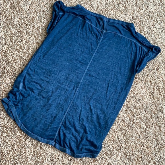 Blue t-shirt - Picture 4 of 4